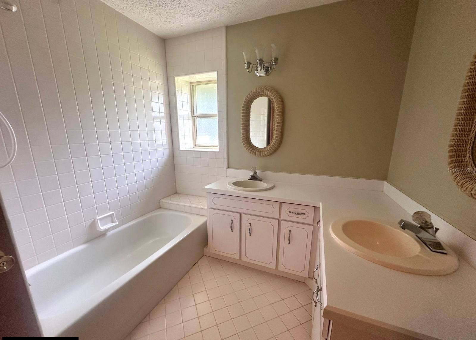 1 WINDSOR PLACE, Palm Coast, FL 32164