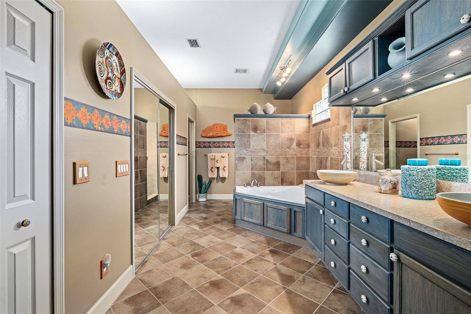 993 MORI COURT, Port Orange, FL 32127 Ensuite Master Bathroom