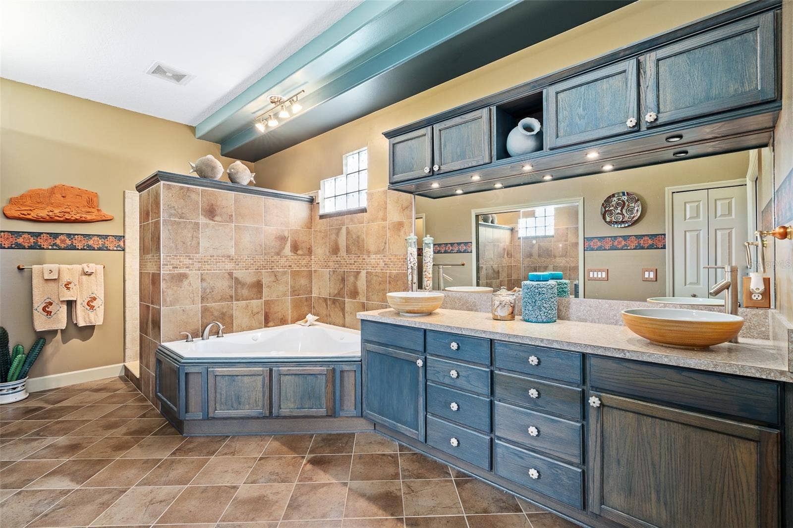 993 MORI COURT, Port Orange, FL 32127 Ensuite Master Bathroom
