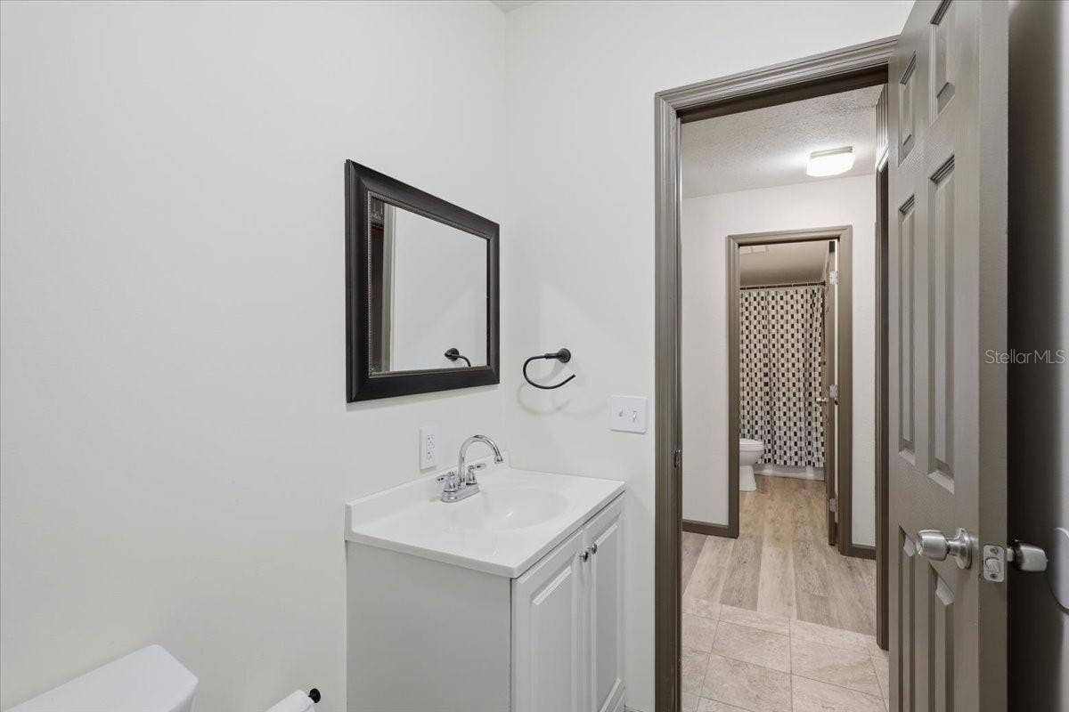 9860 NIKOLICH AVENUE, Hastings, FL 32145 3rd bathroom