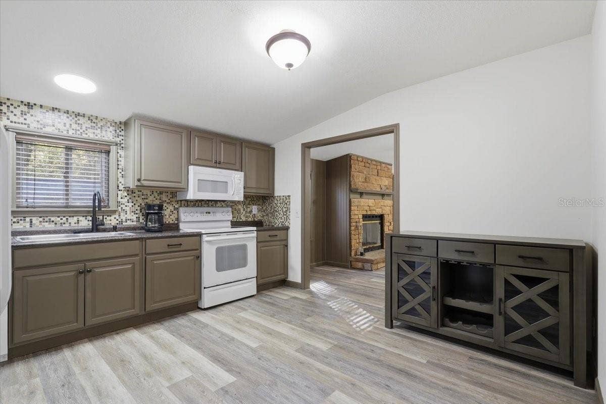 9860 NIKOLICH AVENUE, Hastings, FL 32145 9860 NIKOLICH AVENUE, Hastings, FL 32145