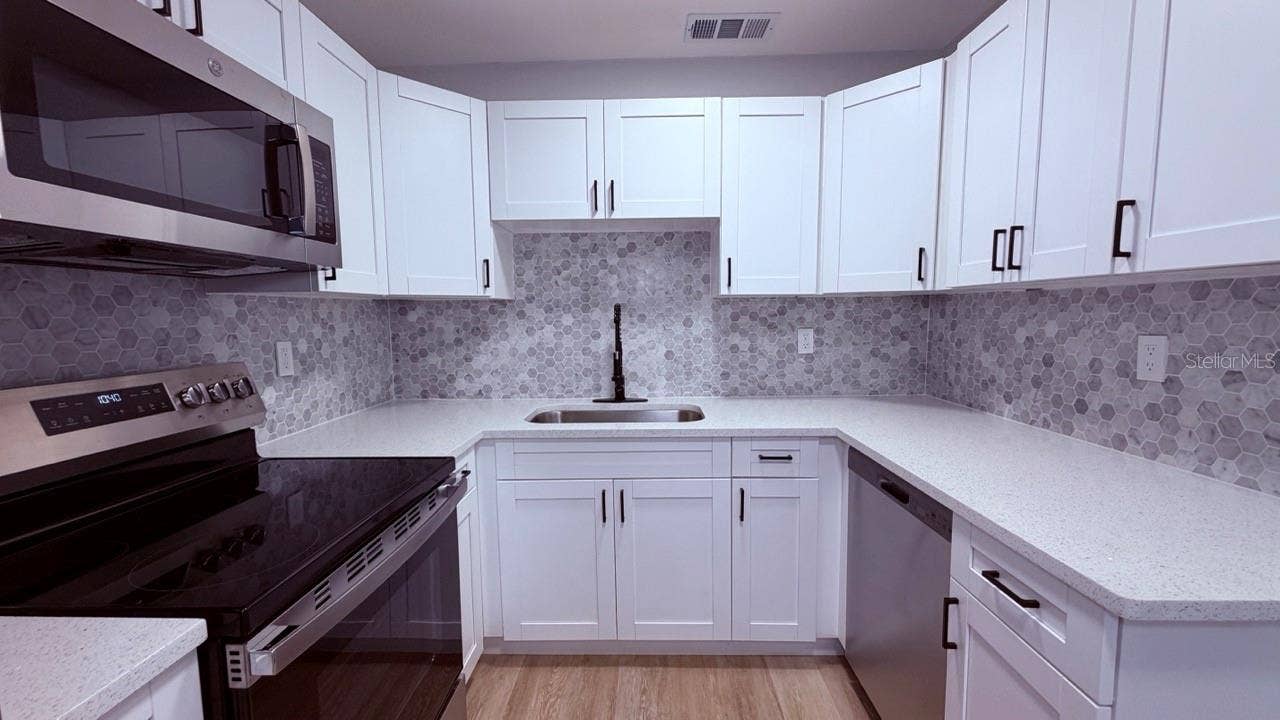 5628 BELAFONTE DRIVE, Jacksonville, FL 32209