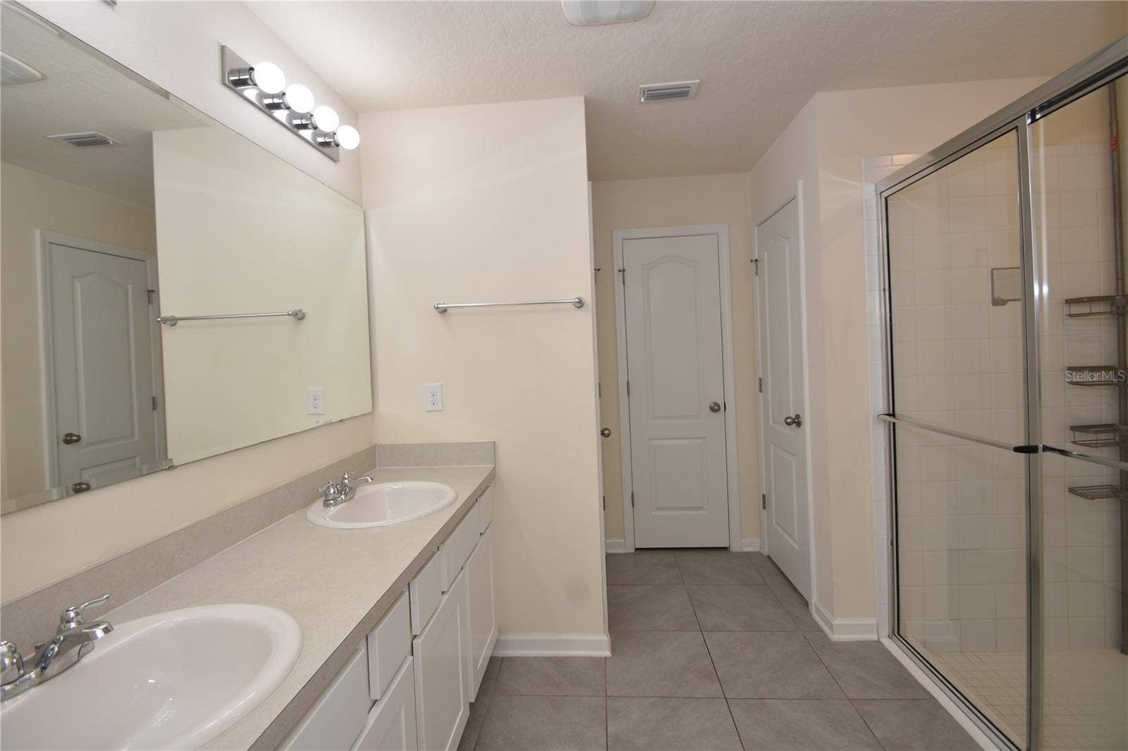 52 OAKLEAF WAY, Palm Coast, FL 32137 52 OAKLEAF WAY, Palm Coast, FL 32137