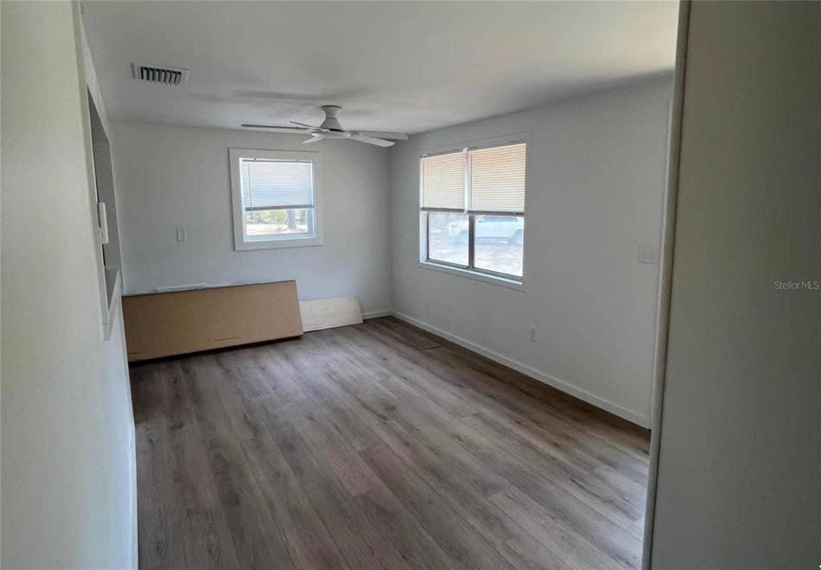 148 WILLIS ROAD, Interlachen, FL 32148 Live Room