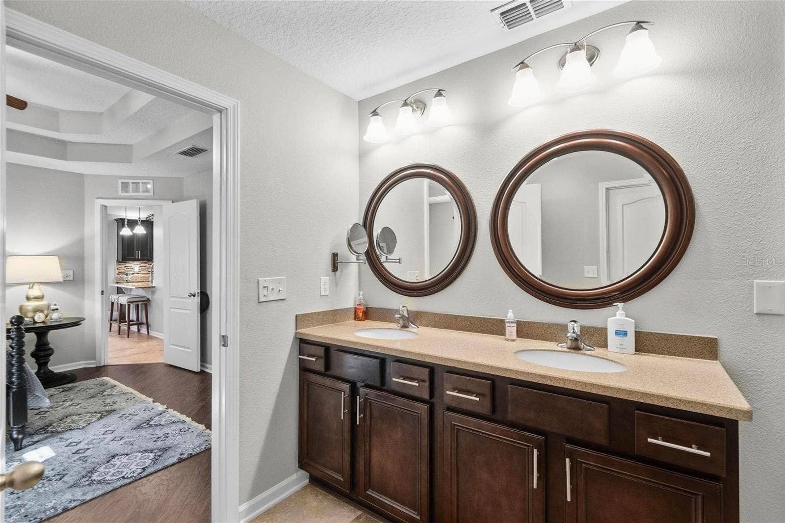 21 ARROWHEAD DRIVE, Palm Coast, FL 32137 21 ARROWHEAD DRIVE, Palm Coast, FL 32137