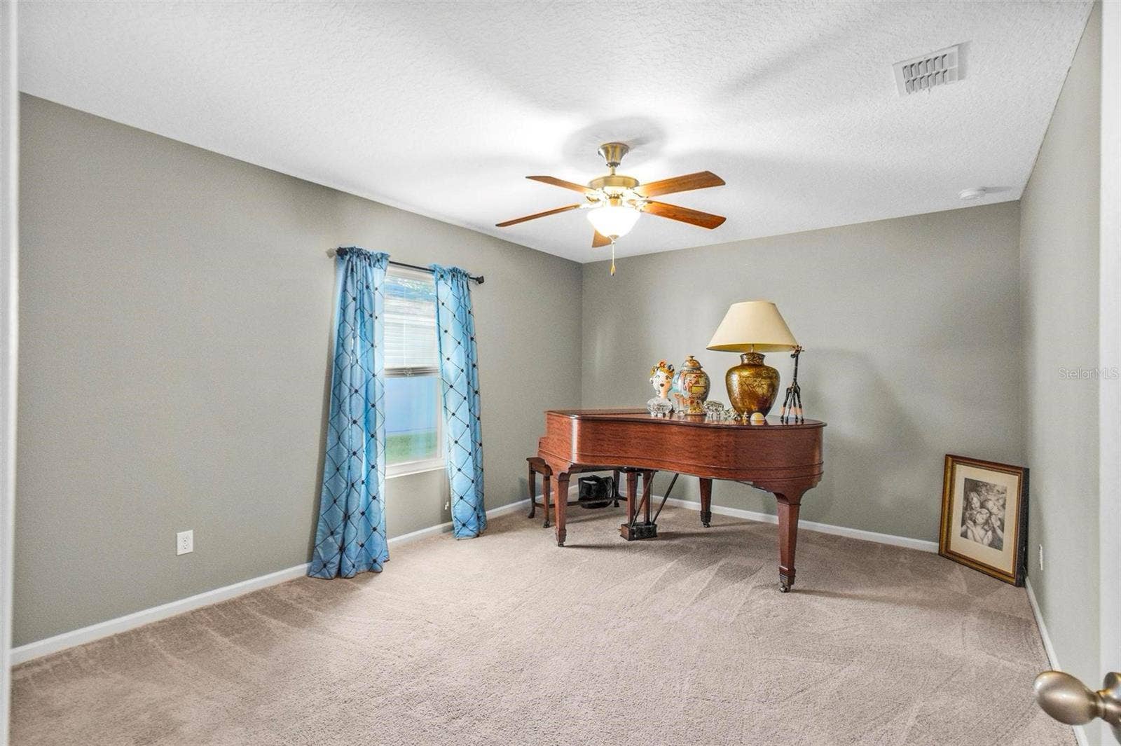 21 ARROWHEAD DRIVE, Palm Coast, FL 32137 21 ARROWHEAD DRIVE, Palm Coast, FL 32137