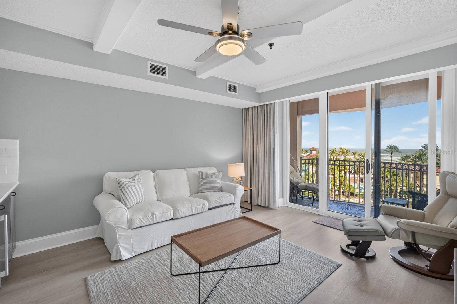 200 OCEAN CREST DRIVE, #437, Palm Coast, FL 32137 200 OCEAN CREST DRIVE, #437, Palm Coast, FL 32137