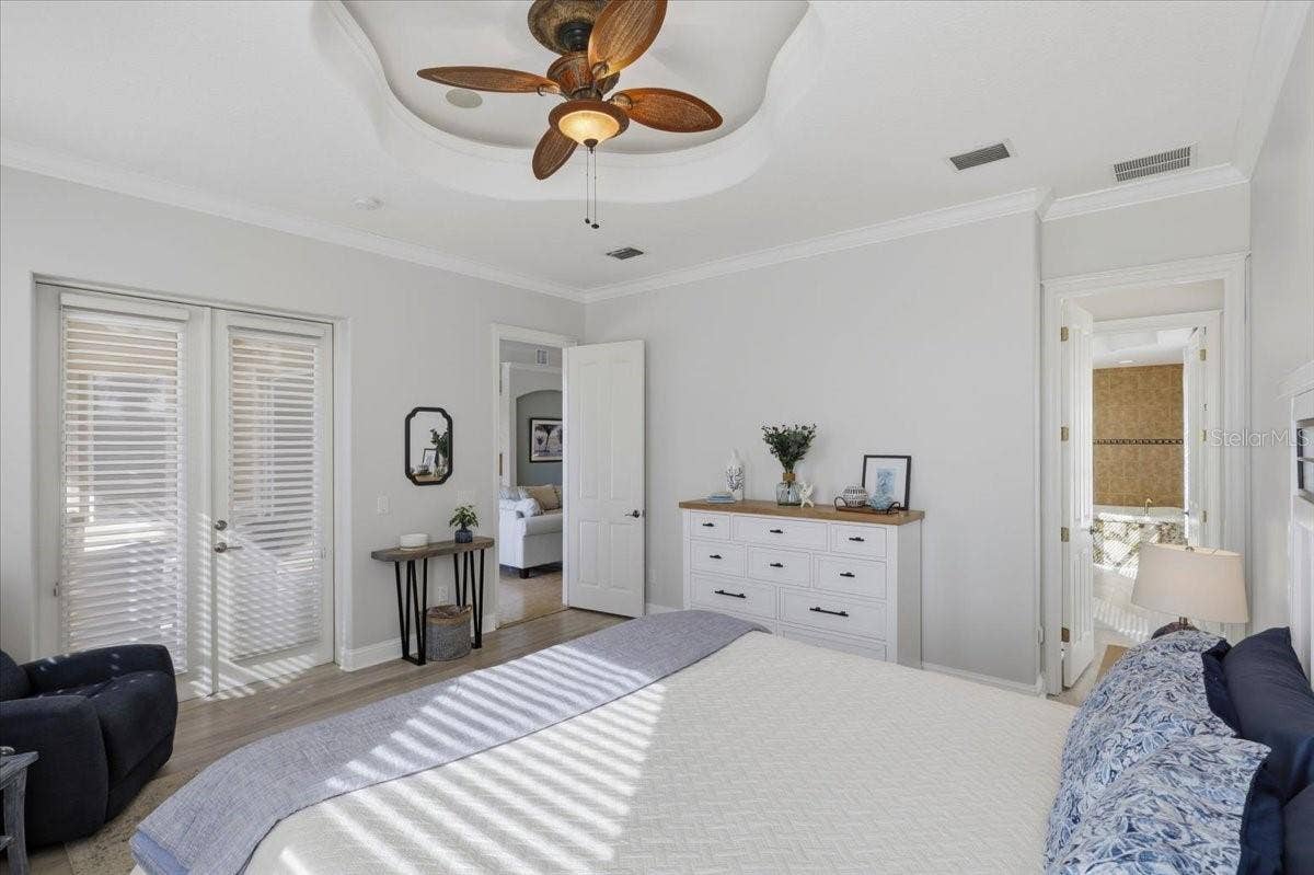 100 EMERALD LAKE DRIVE, Palm Coast, FL 32137 100 EMERALD LAKE DRIVE, Palm Coast, FL 32137