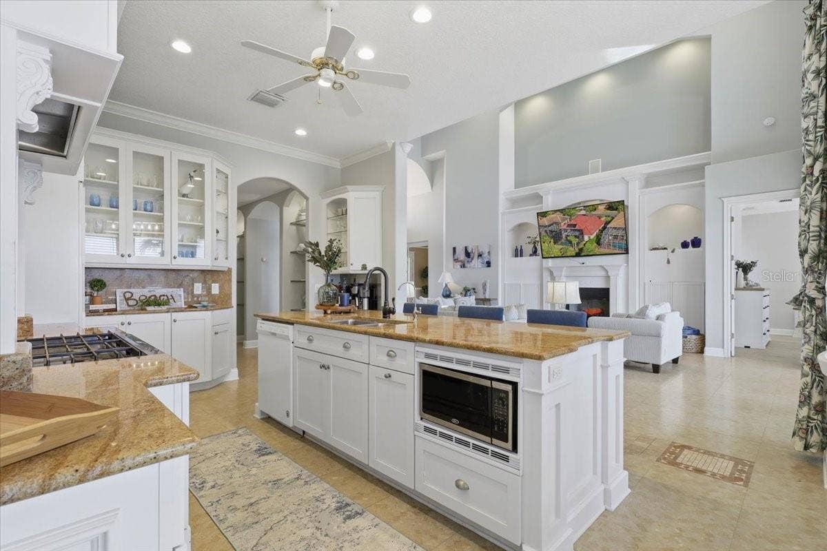 100 EMERALD LAKE DRIVE, Palm Coast, FL 32137 100 EMERALD LAKE DRIVE, Palm Coast, FL 32137