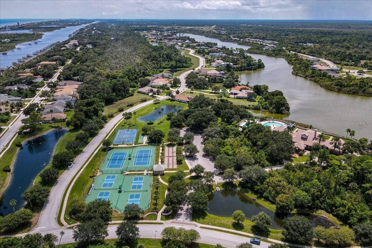100 EMERALD LAKE DRIVE, Palm Coast, FL 32137 100 EMERALD LAKE DRIVE, Palm Coast, FL 32137