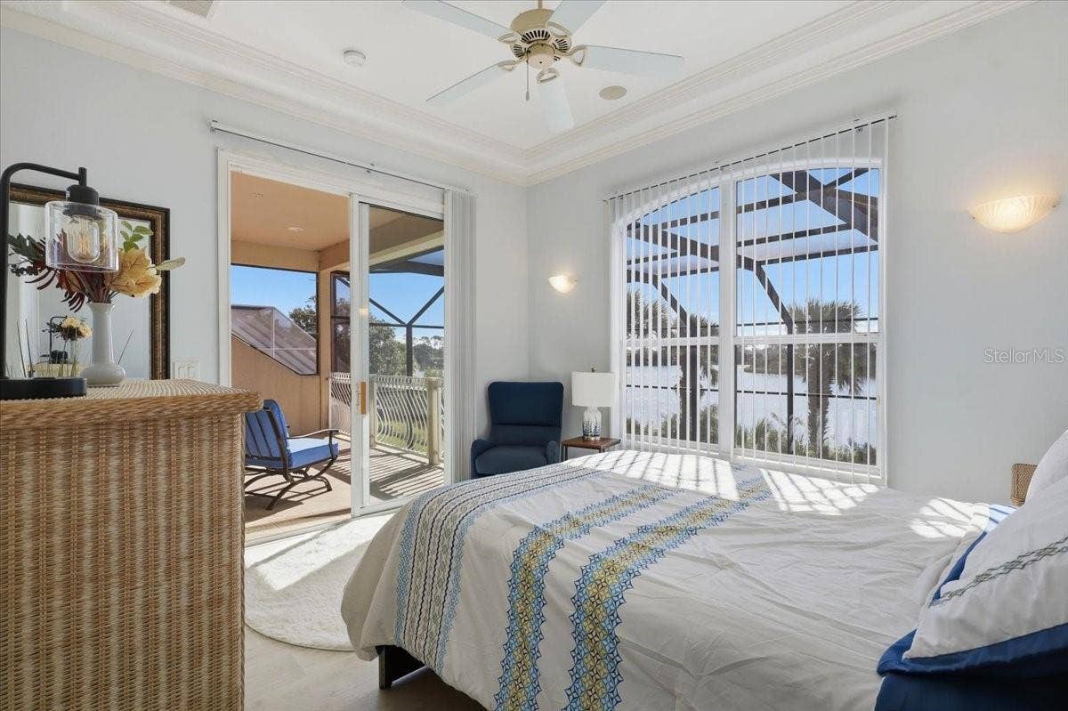 100 EMERALD LAKE DRIVE, Palm Coast, FL 32137 100 EMERALD LAKE DRIVE, Palm Coast, FL 32137