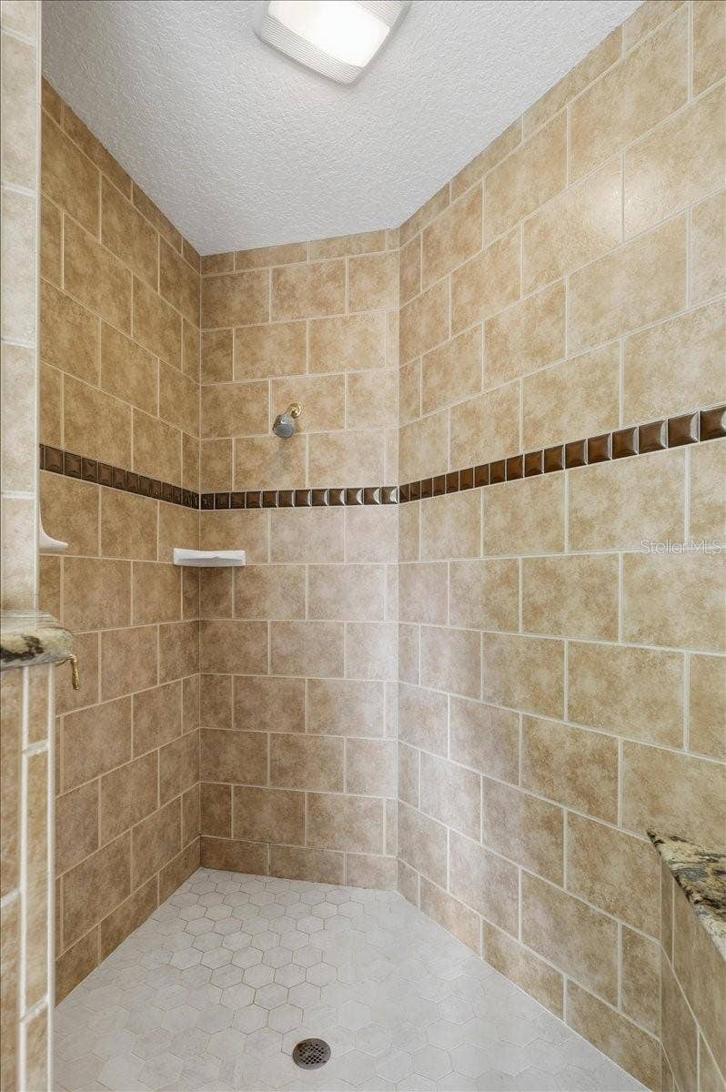 100 EMERALD LAKE DRIVE, Palm Coast, FL 32137 100 EMERALD LAKE DRIVE, Palm Coast, FL 32137