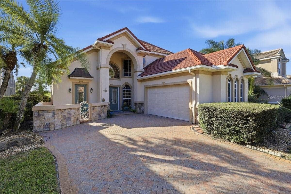 100 EMERALD LAKE DRIVE, Palm Coast, FL 32137 100 EMERALD LAKE DRIVE, Palm Coast, FL 32137