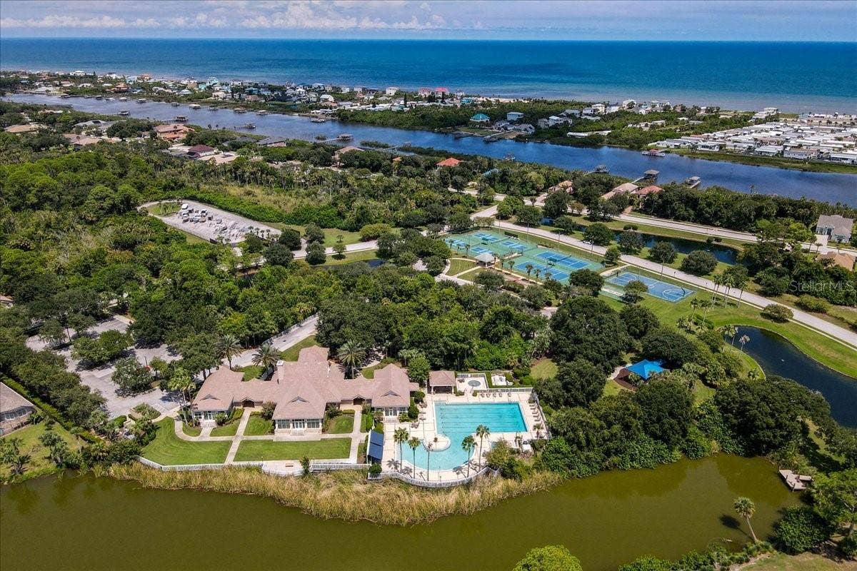 100 EMERALD LAKE DRIVE, Palm Coast, FL 32137 100 EMERALD LAKE DRIVE, Palm Coast, FL 32137