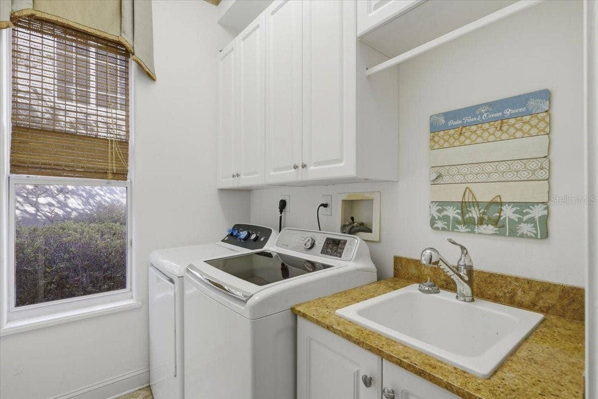 100 EMERALD LAKE DRIVE, Palm Coast, FL 32137 100 EMERALD LAKE DRIVE, Palm Coast, FL 32137