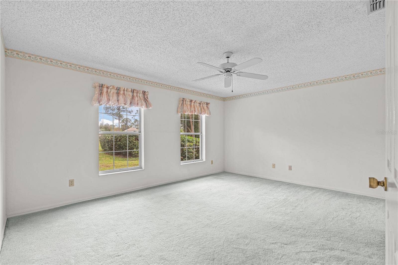 245 GLENBRIAR CIRCLE, Daytona Beach, FL 32114 Pimary Retreat
