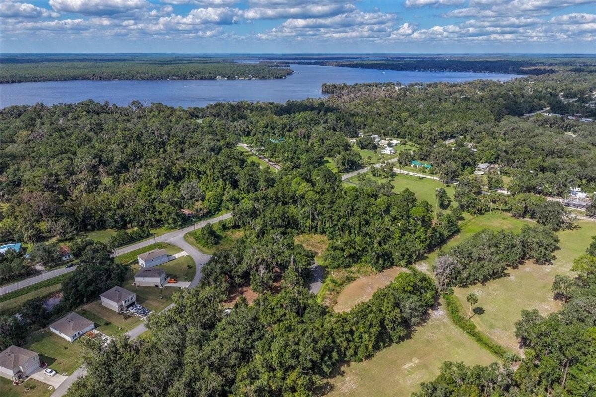 167 LIVE OAK CIRCLE, Crescent City, FL 32112
