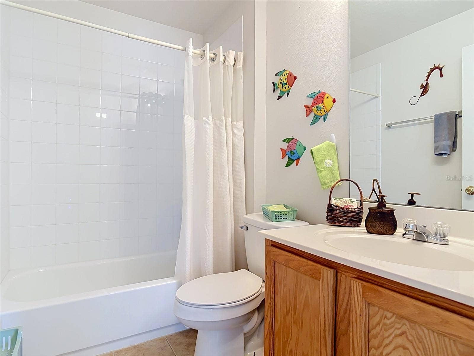 19 POPPY LANE, Palm Coast, FL 32164 19 POPPY LANE, Palm Coast, FL 32164