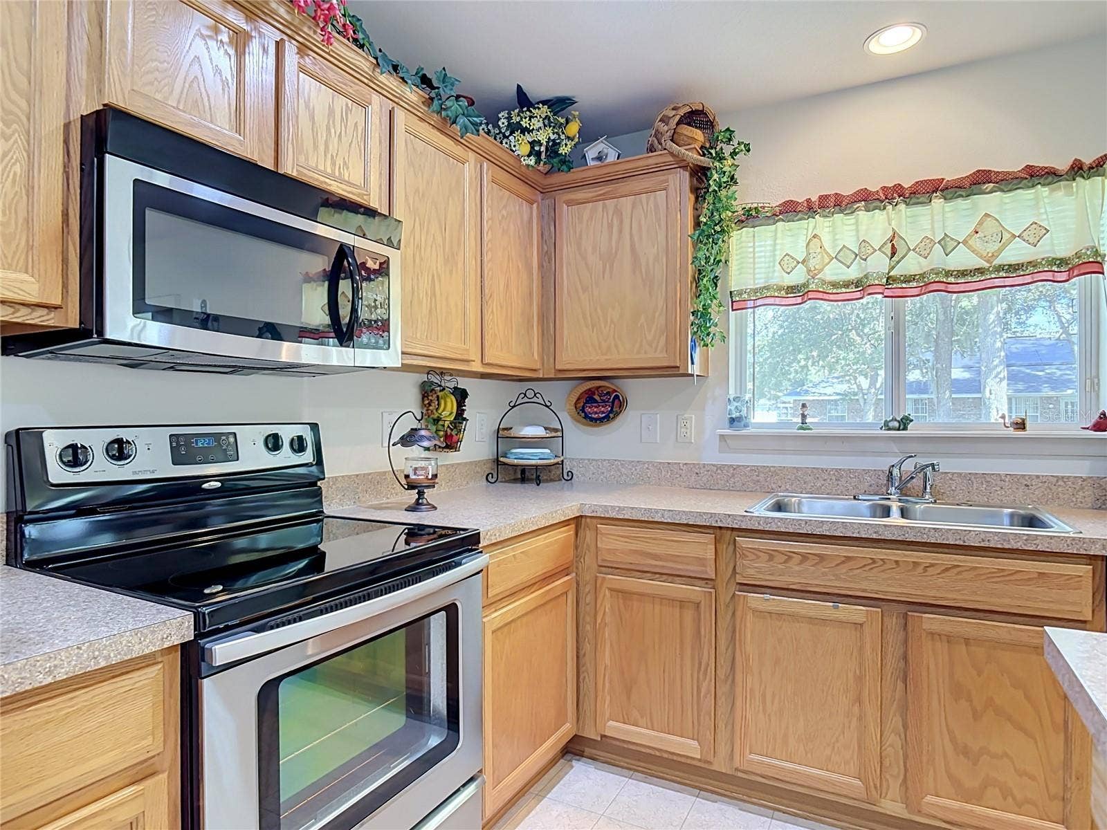 19 POPPY LANE, Palm Coast, FL 32164 19 POPPY LANE, Palm Coast, FL 32164