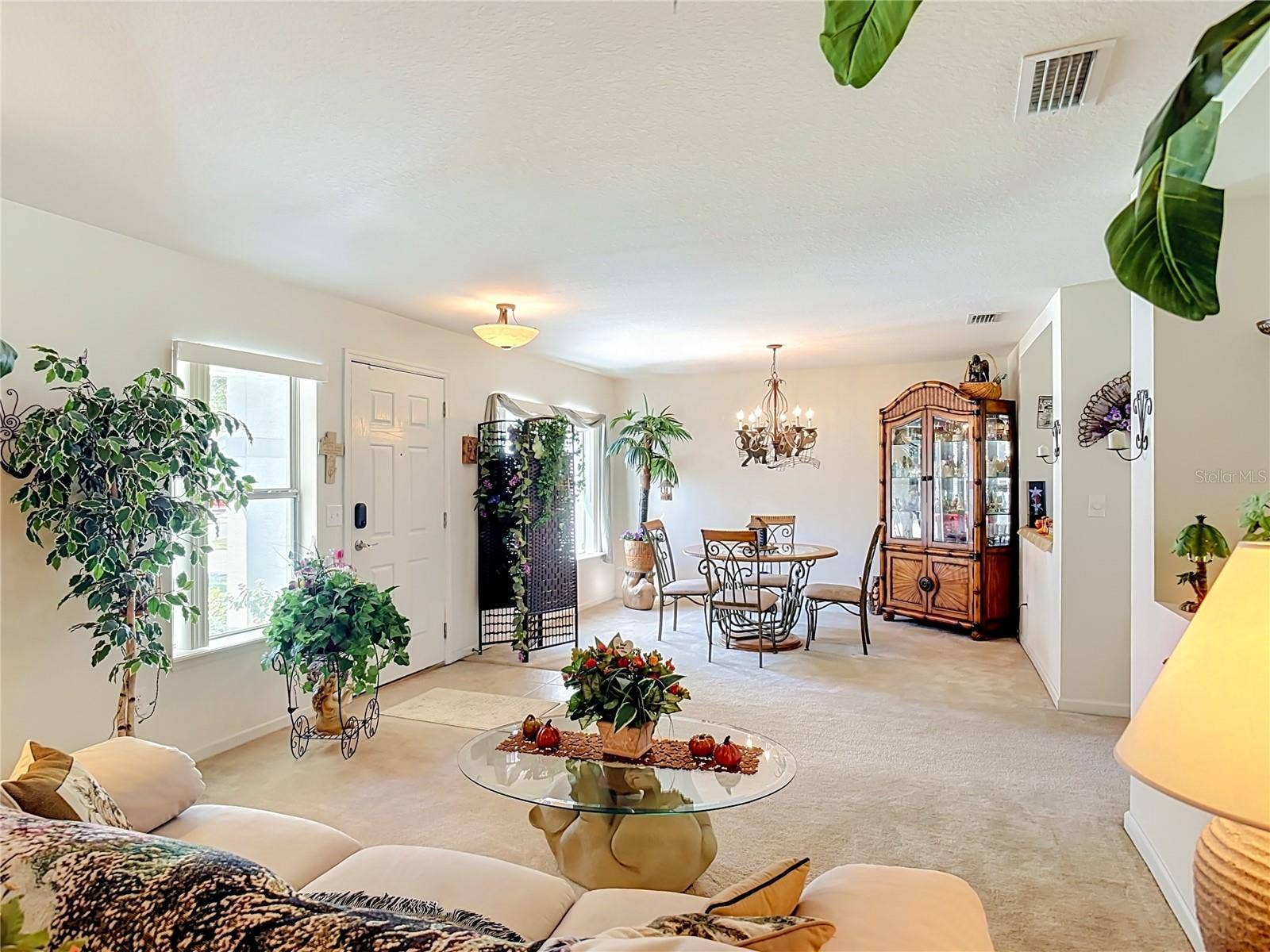 19 POPPY LANE, Palm Coast, FL 32164 19 POPPY LANE, Palm Coast, FL 32164