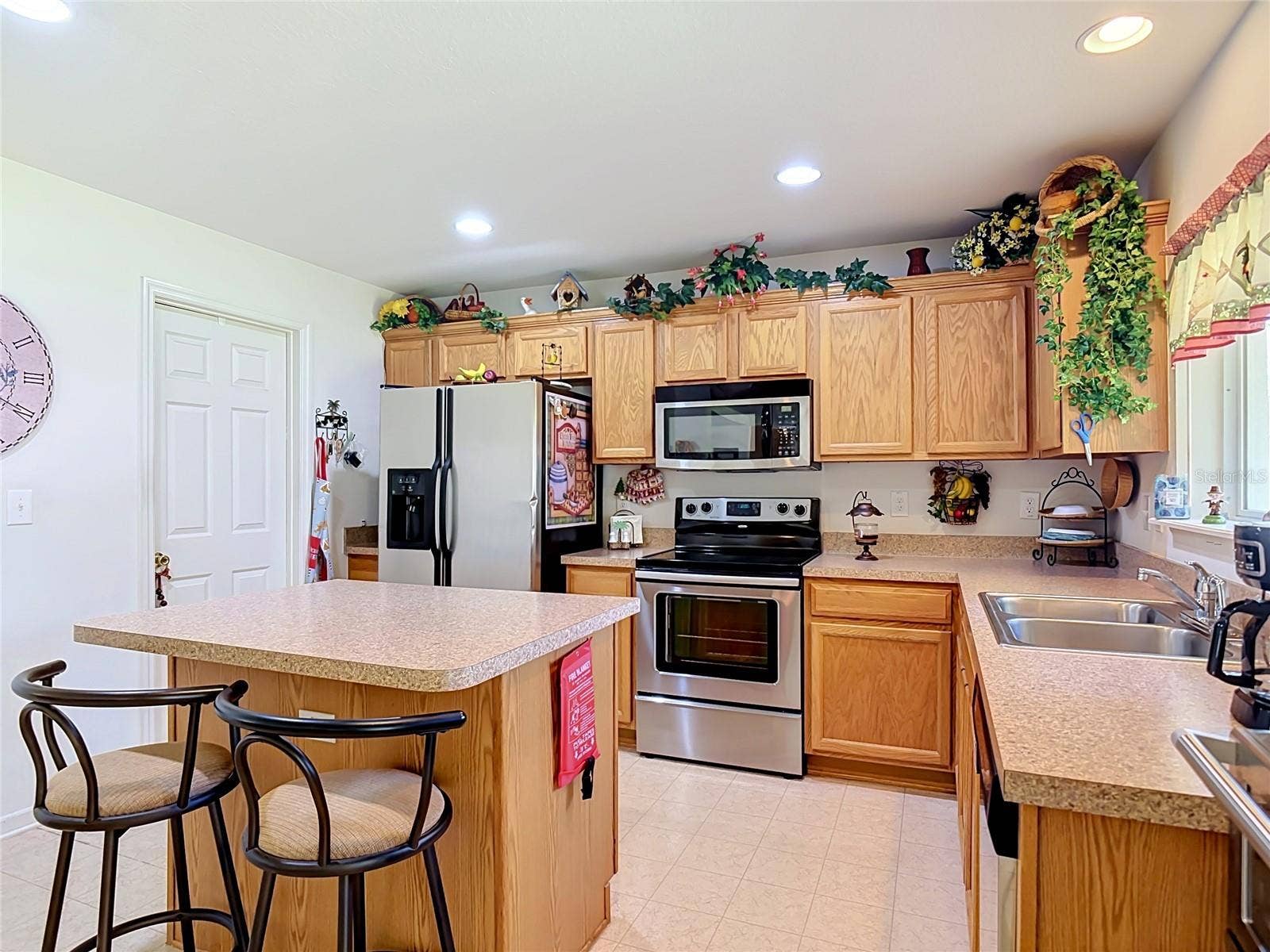 19 POPPY LANE, Palm Coast, FL 32164 19 POPPY LANE, Palm Coast, FL 32164