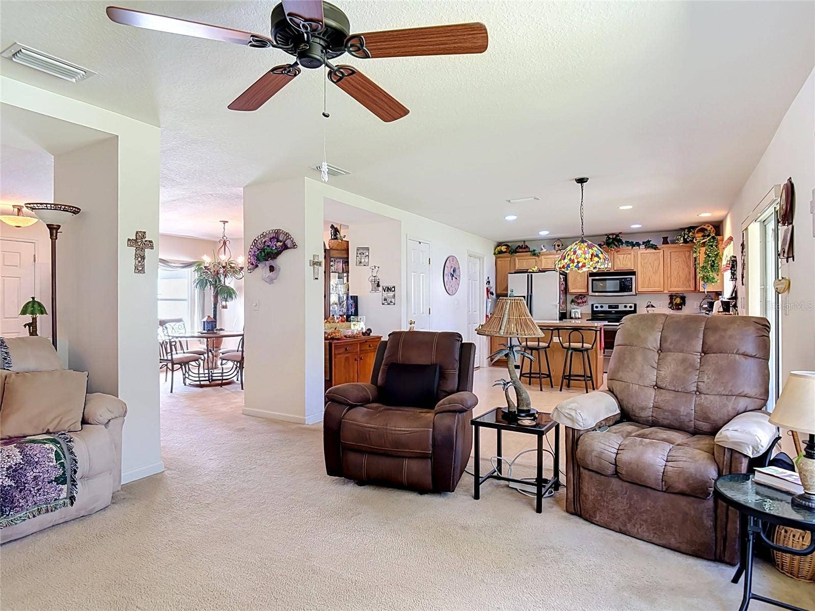 19 POPPY LANE, Palm Coast, FL 32164 19 POPPY LANE, Palm Coast, FL 32164