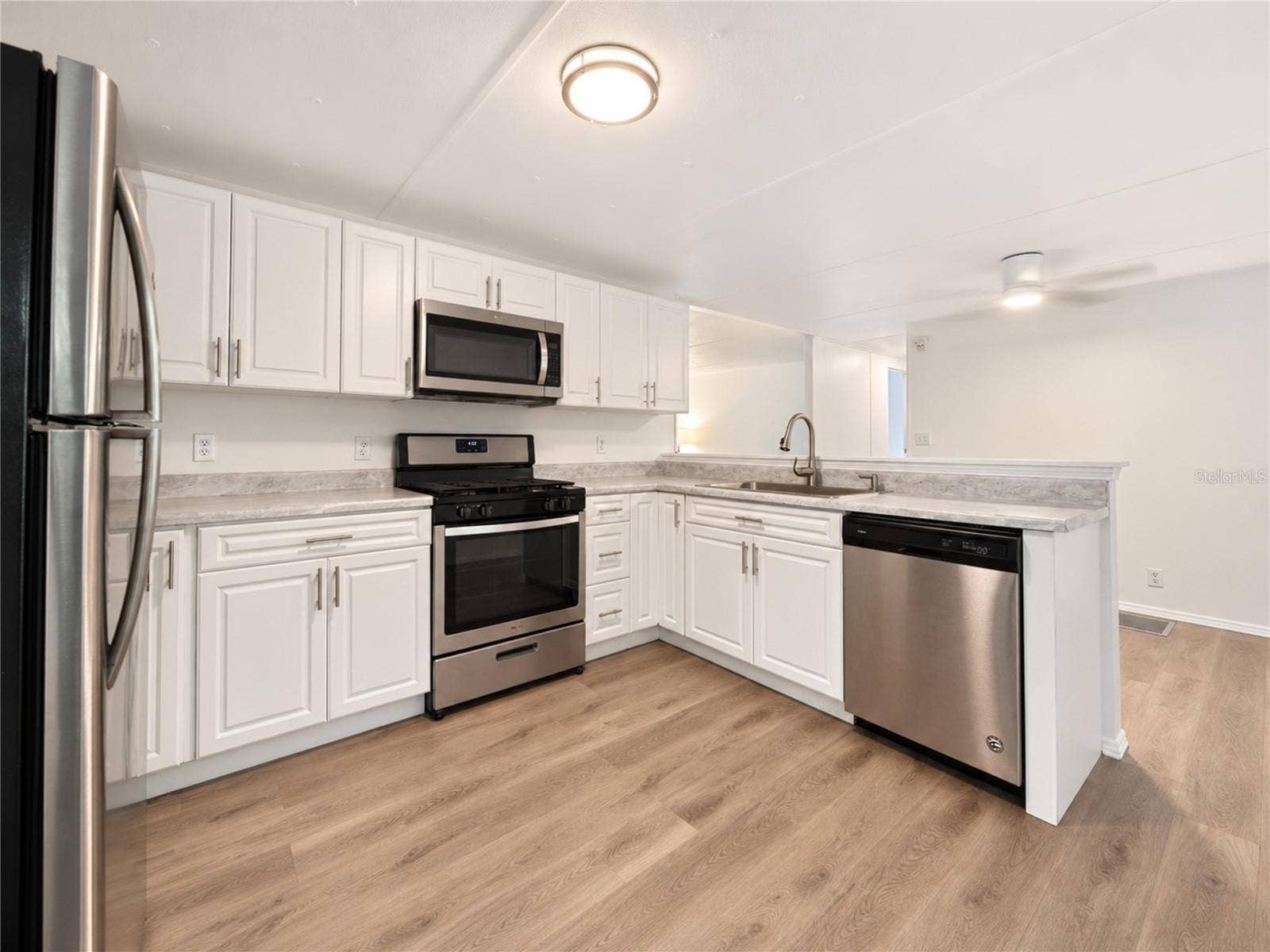 208 NAVAJO STREET, Satsuma, FL 32189 Kitchen