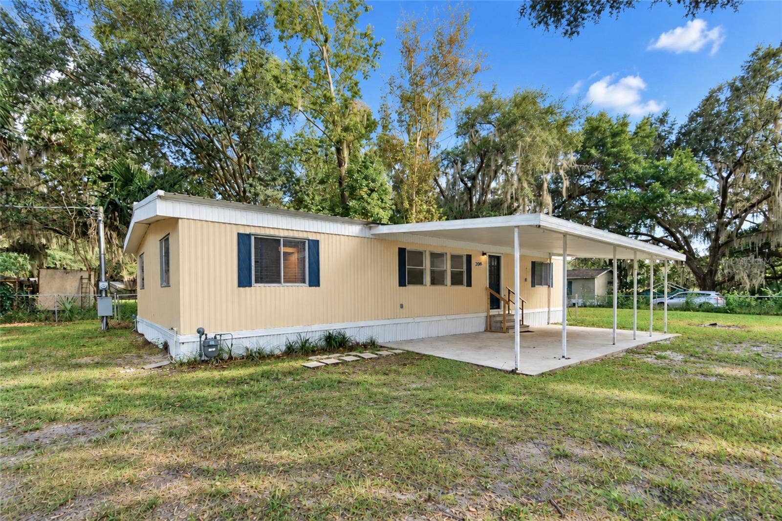 208 NAVAJO STREET, Satsuma, FL 32189 Side View