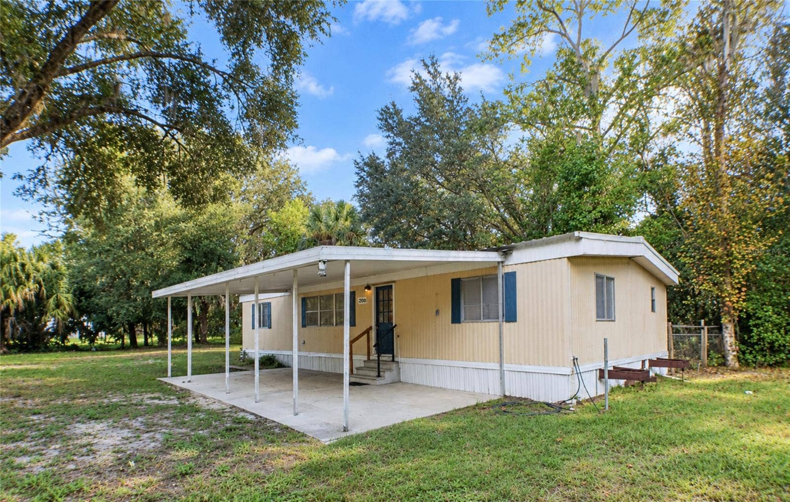 208 NAVAJO STREET, Satsuma, FL 32189 Side View