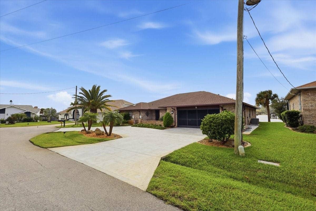 5 CHERRYTREE COURT, Palm Coast, FL 32137 5 CHERRYTREE COURT, Palm Coast, FL 32137