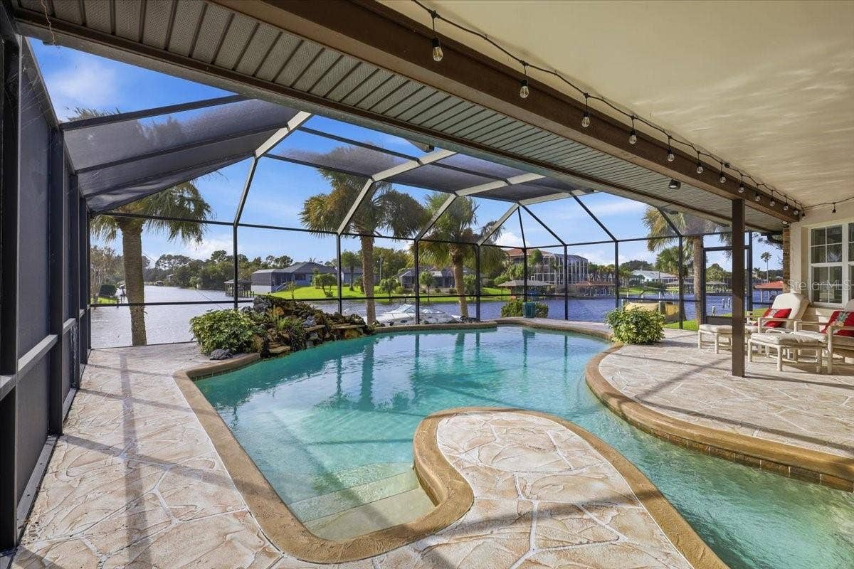 5 CHERRYTREE COURT, Palm Coast, FL 32137 5 CHERRYTREE COURT, Palm Coast, FL 32137