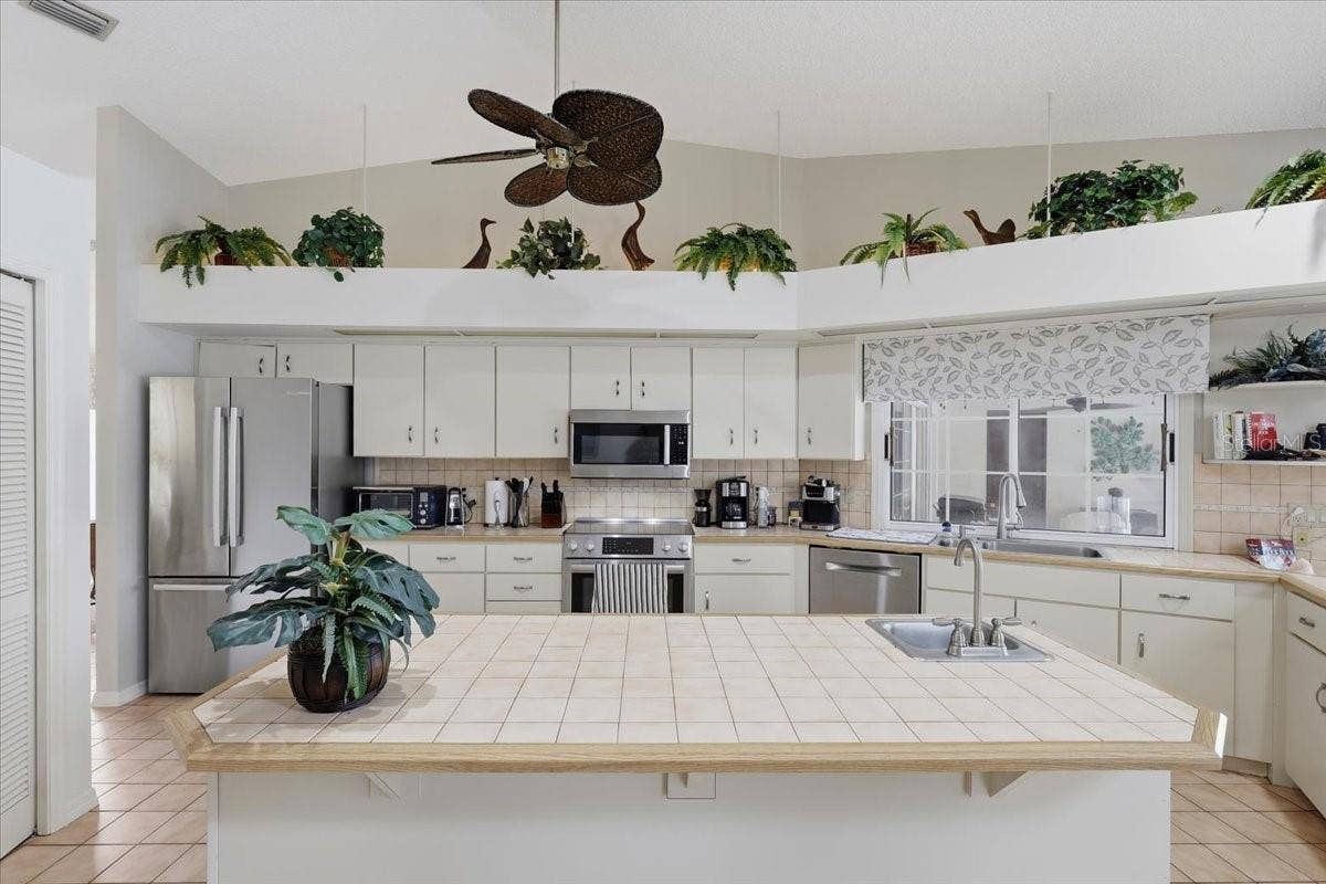 5 CHERRYTREE COURT, Palm Coast, FL 32137 5 CHERRYTREE COURT, Palm Coast, FL 32137