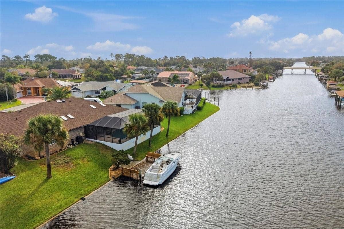 5 CHERRYTREE COURT, Palm Coast, FL 32137 Amazing waterfront Home!
