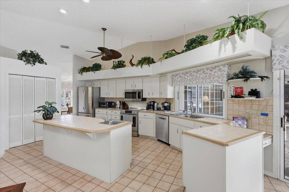 5 CHERRYTREE COURT, Palm Coast, FL 32137 5 CHERRYTREE COURT, Palm Coast, FL 32137
