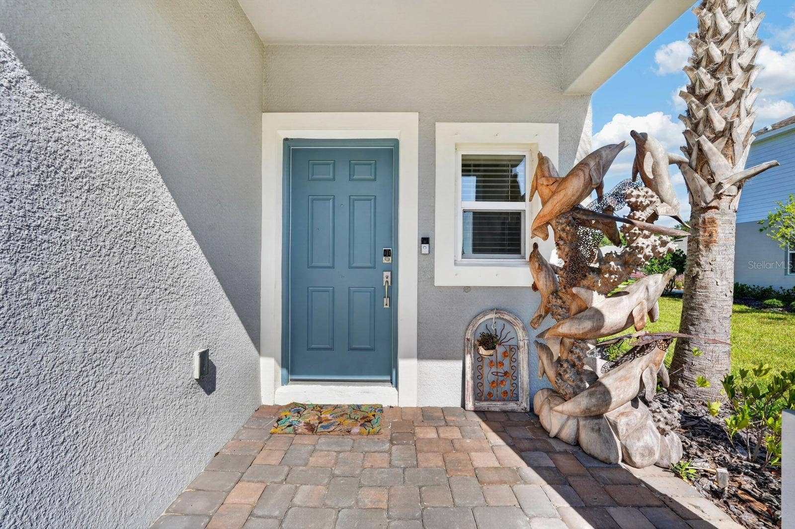 205 RIVER FRONT WAY, Edgewater, FL 32141 Paved Driveway & Front Patio