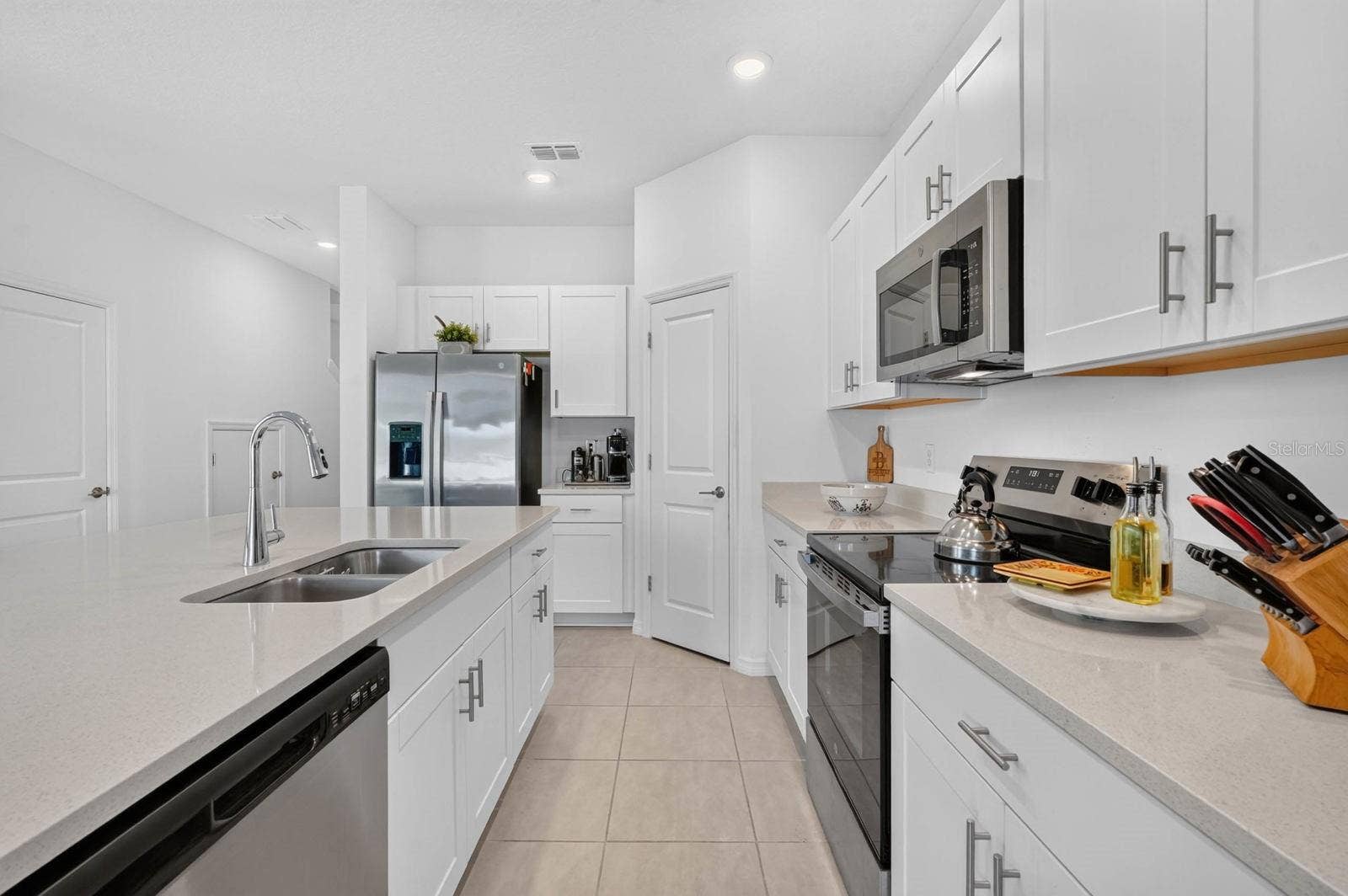 205 RIVER FRONT WAY, Edgewater, FL 32141 Stainless Steel Appliances