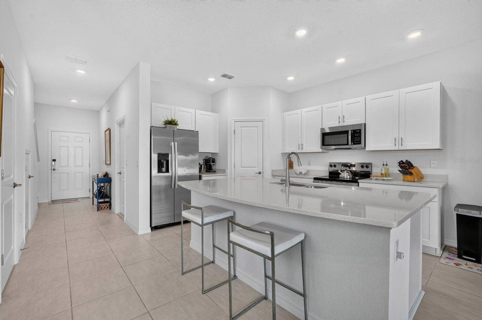 205 RIVER FRONT WAY, Edgewater, FL 32141 Large Kitchen Island