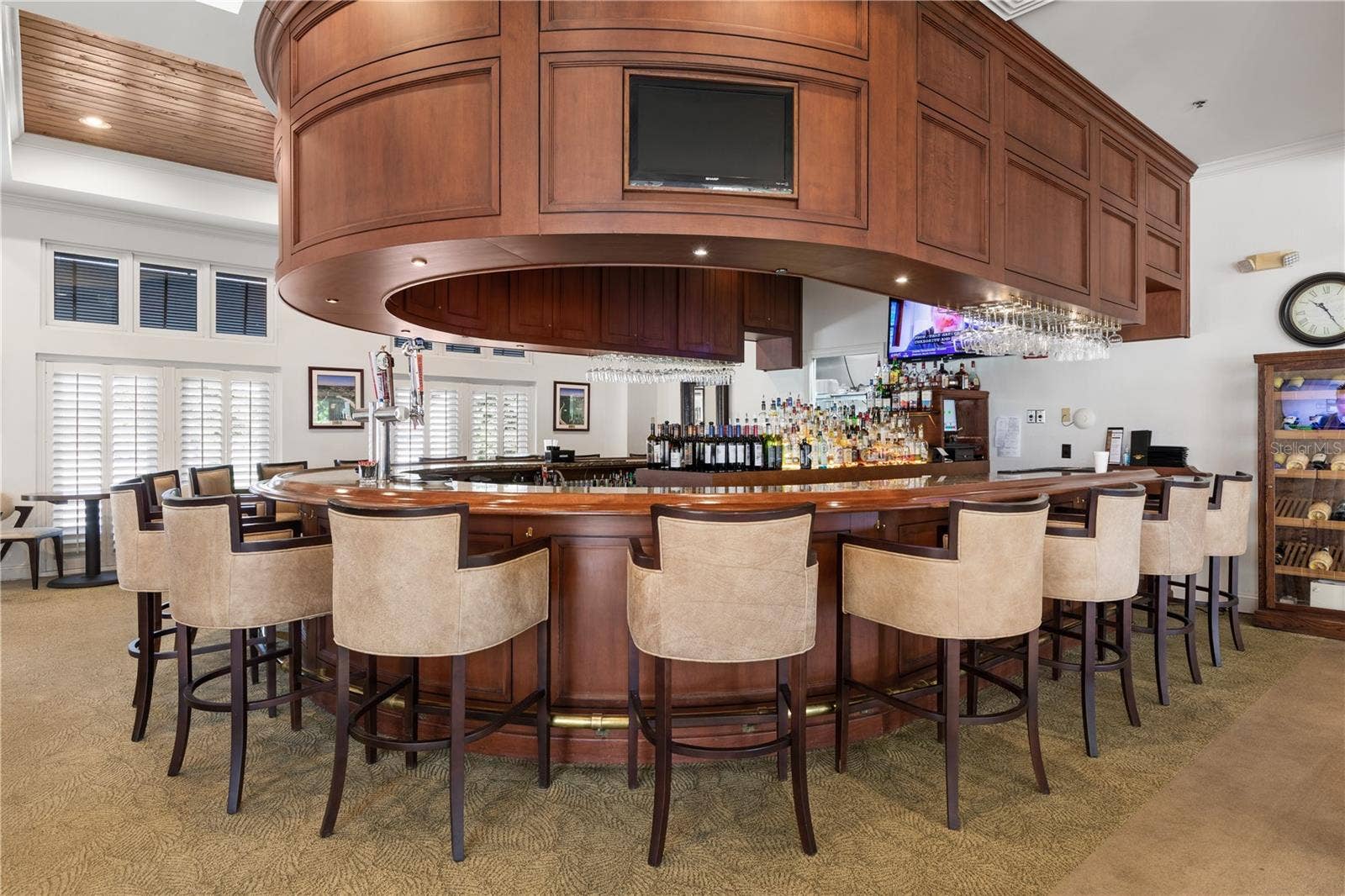 202 WILLOW OAK WAY, Palm Coast, FL 32137 Golf clubhouse restaurant and bar