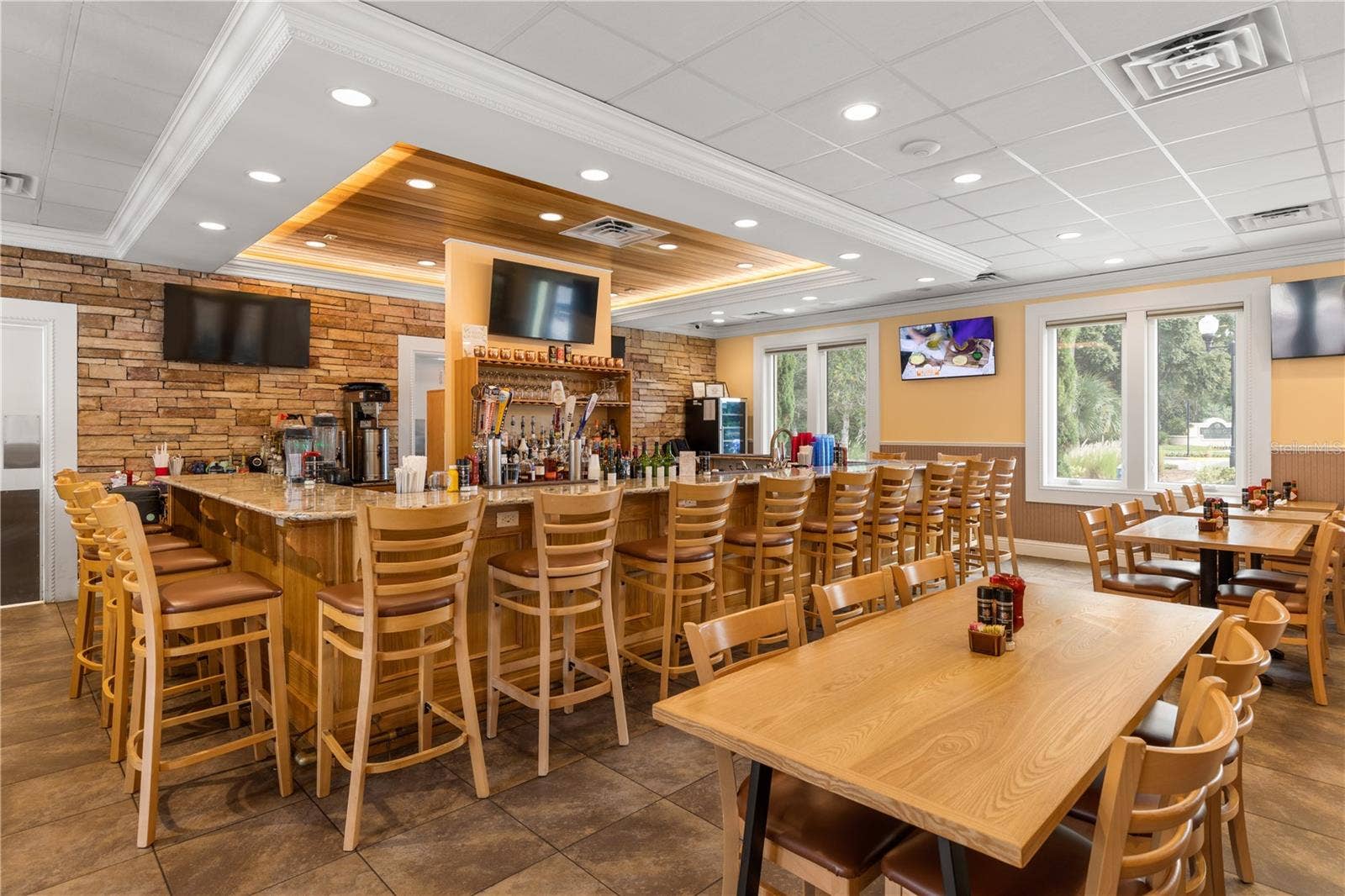 202 WILLOW OAK WAY, Palm Coast, FL 32137 Amenity center restaurant and bar