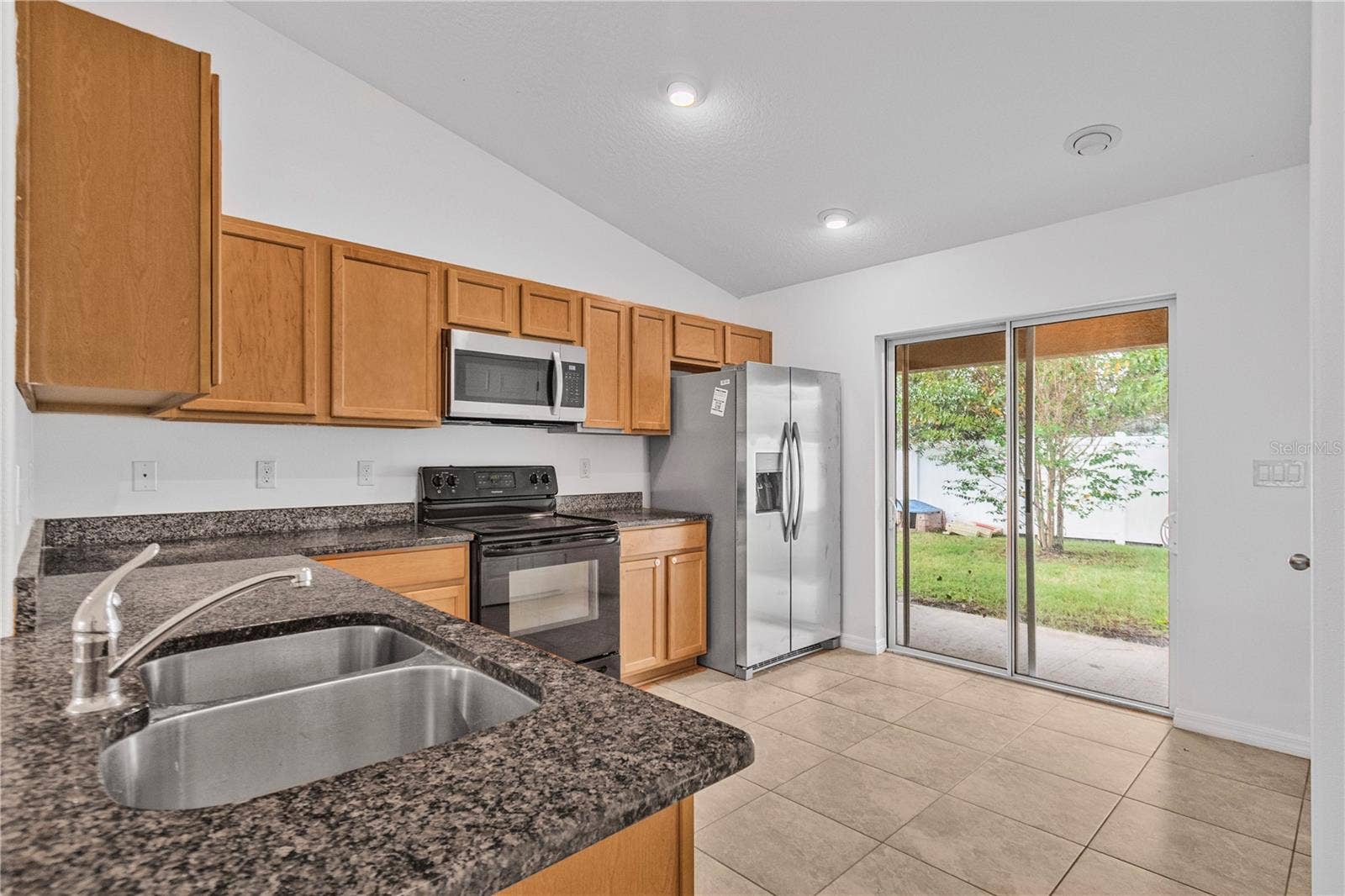 20 RAINSTONE LANE, Palm Coast, FL 32164 20 RAINSTONE LANE, Palm Coast, FL 32164