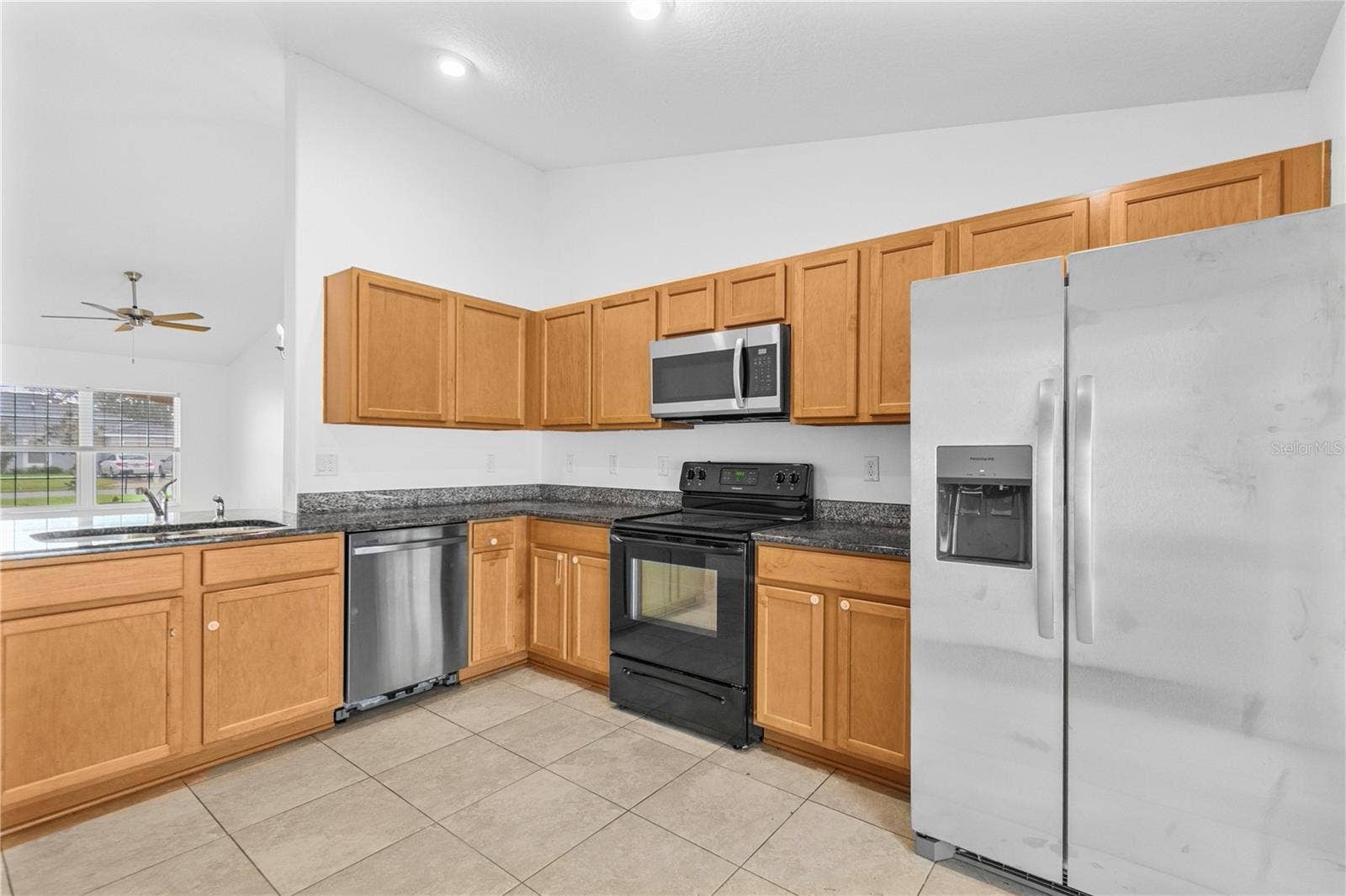 20 RAINSTONE LANE, Palm Coast, FL 32164 20 RAINSTONE LANE, Palm Coast, FL 32164