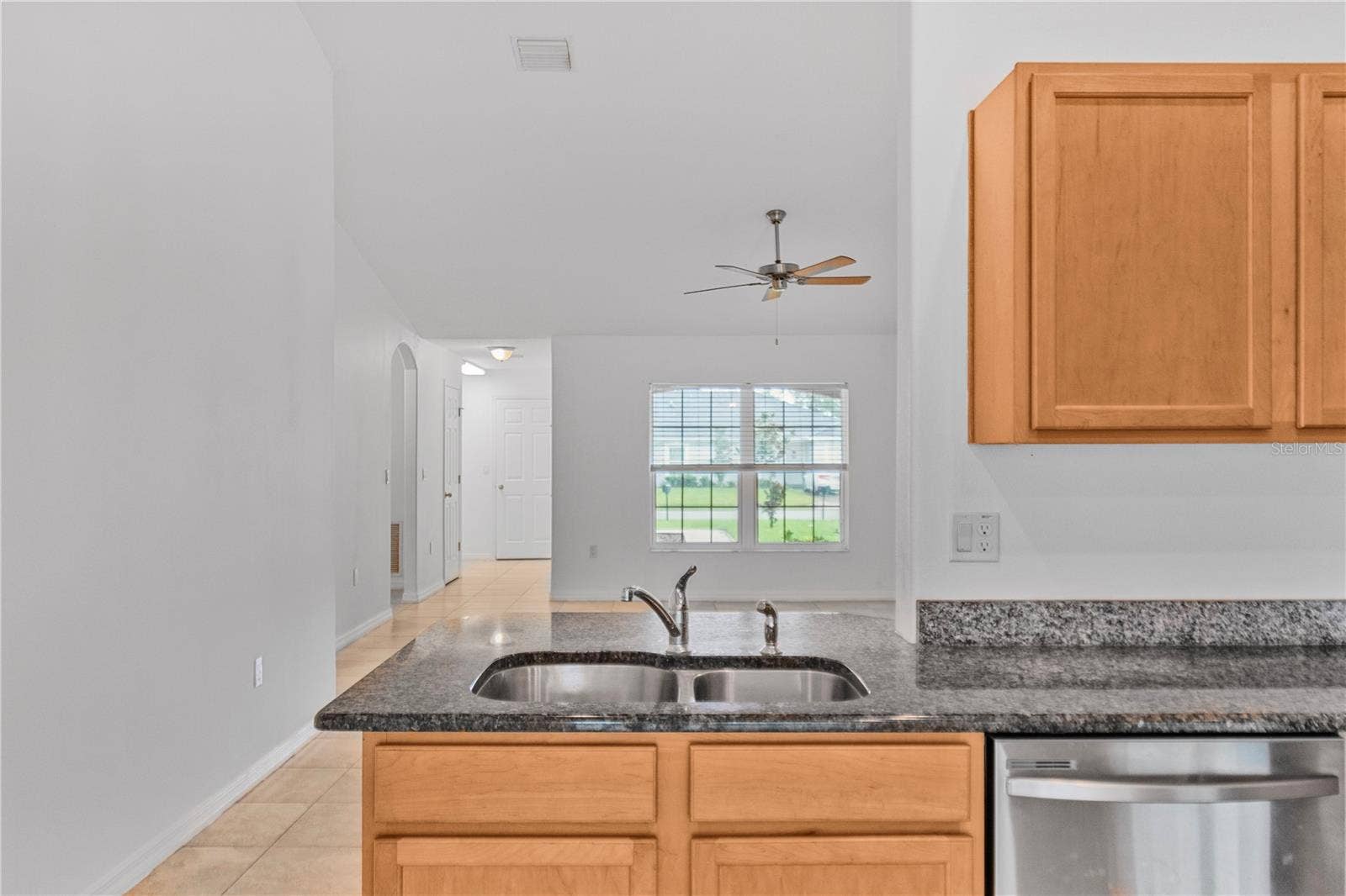 20 RAINSTONE LANE, Palm Coast, FL 32164 20 RAINSTONE LANE, Palm Coast, FL 32164