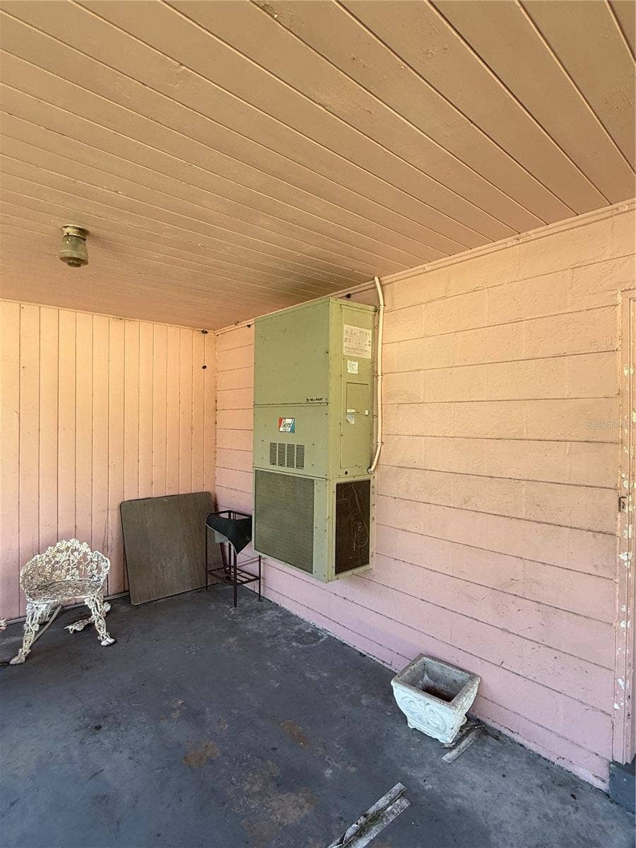 1405 OCEAN STREET, Palatka, FL 32177 1405 OCEAN STREET, Palatka, FL 32177