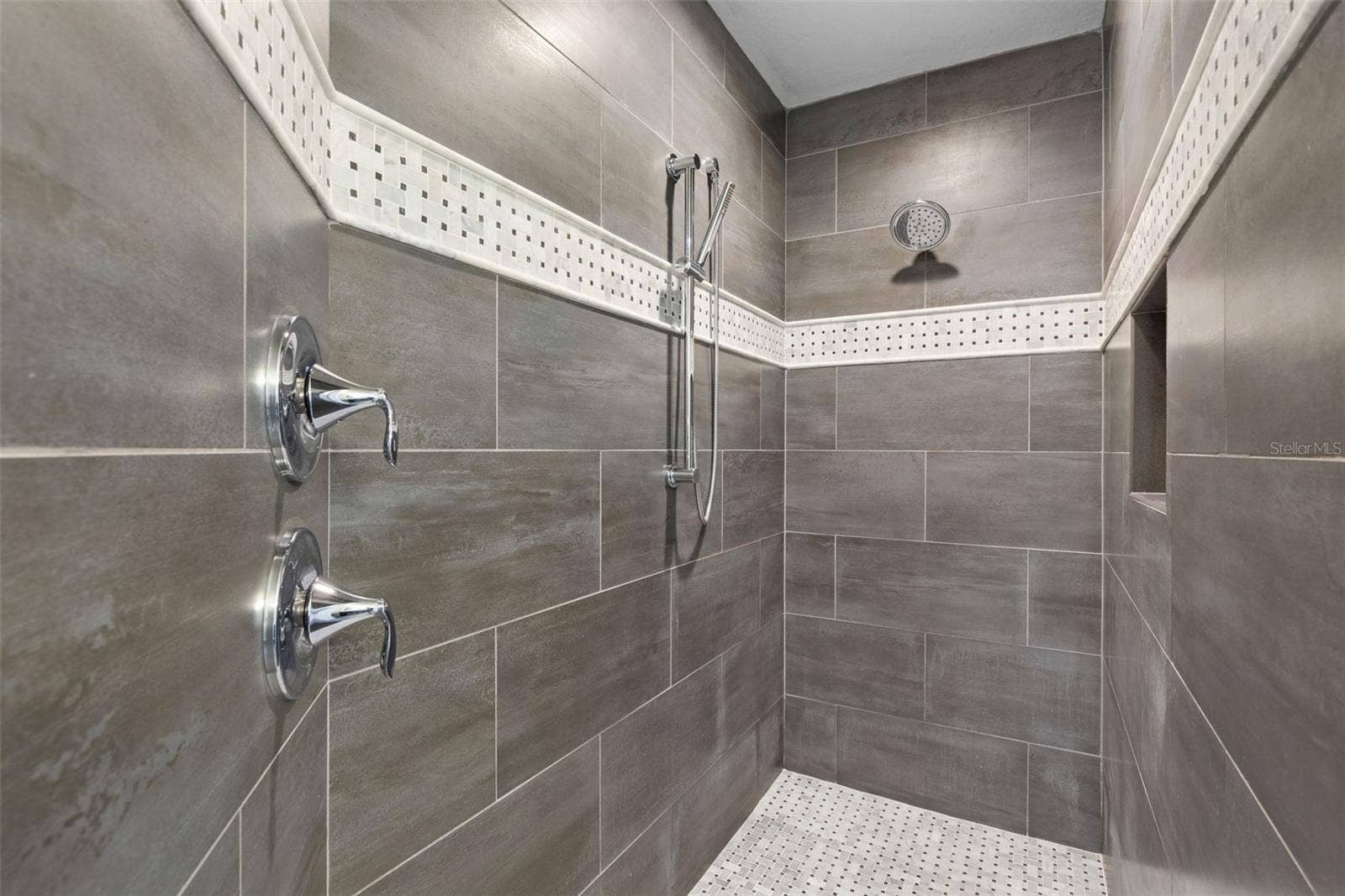 5 CLERMONT COURT, Palm Coast, FL 32137 5 CLERMONT COURT, Palm Coast, FL 32137