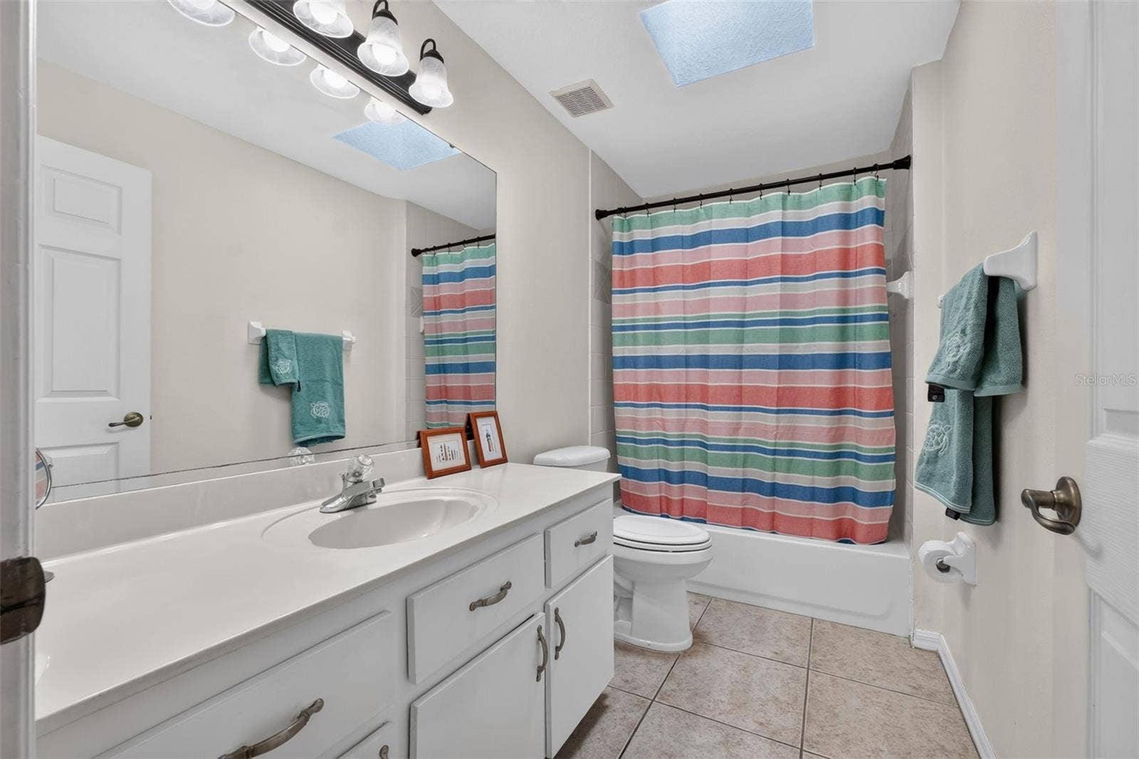 206 HERNANDEZ AVENUE, Ormond Beach, FL 32174 206 HERNANDEZ AVENUE, Ormond Beach, FL 32174