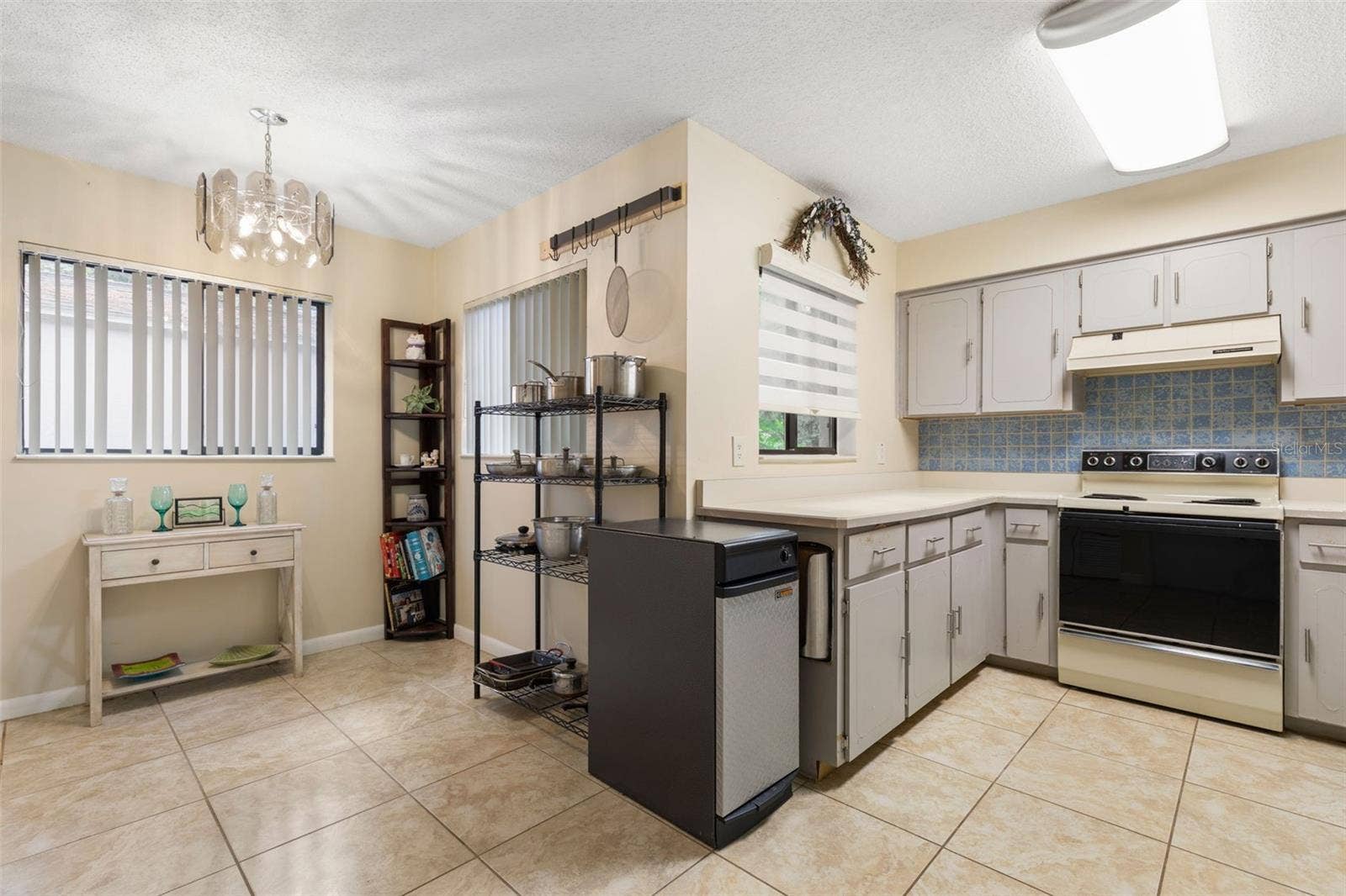 18 WINDERMERE PLACE, Palm Coast, FL 32164 18 WINDERMERE PLACE, Palm Coast, FL 32164