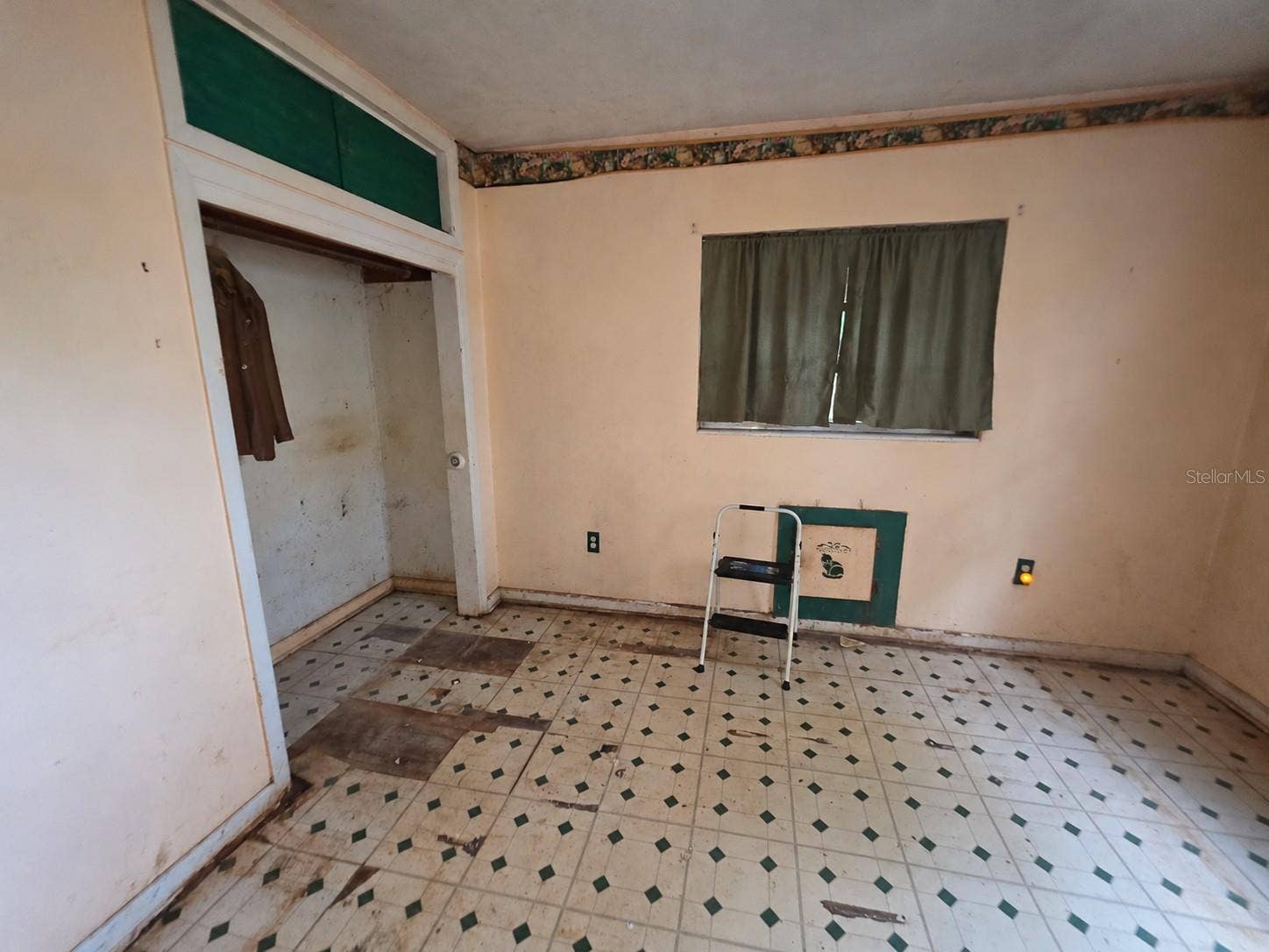 1265 E MINNESOTA AVENUE, Deland, FL 32724 1265 E MINNESOTA AVENUE, Deland, FL 32724