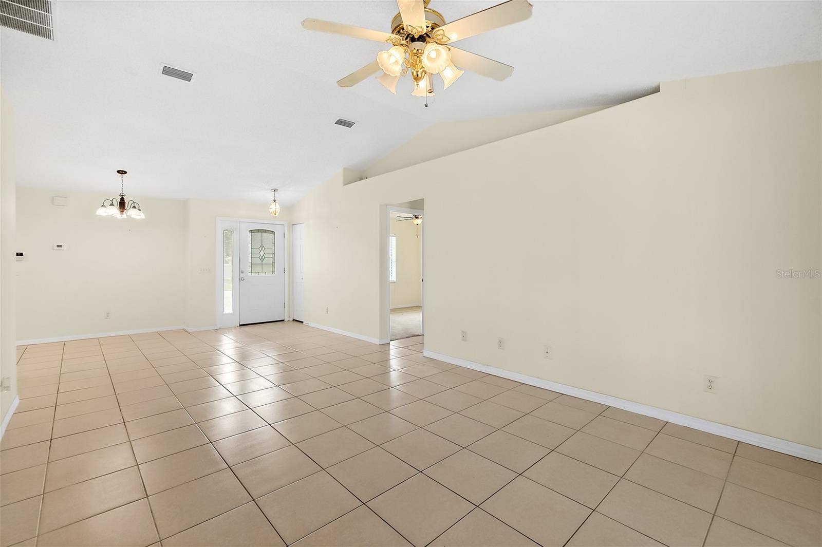 16 SLUMBER MEADOW TRAIL, Palm Coast, FL 32164 16 SLUMBER MEADOW TRAIL, Palm Coast, FL 32164