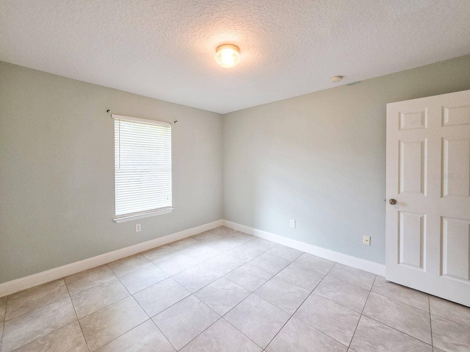 4 LLOWICK COURT, Palm Coast, FL 32164 4 LLOWICK COURT, Palm Coast, FL 32164