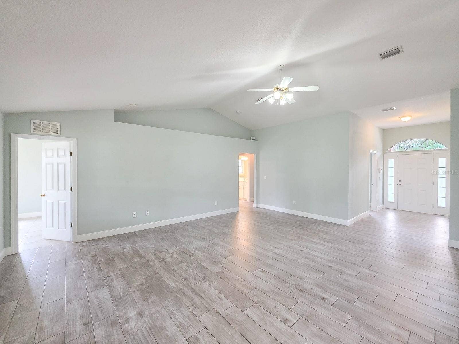4 LLOWICK COURT, Palm Coast, FL 32164 4 LLOWICK COURT, Palm Coast, FL 32164